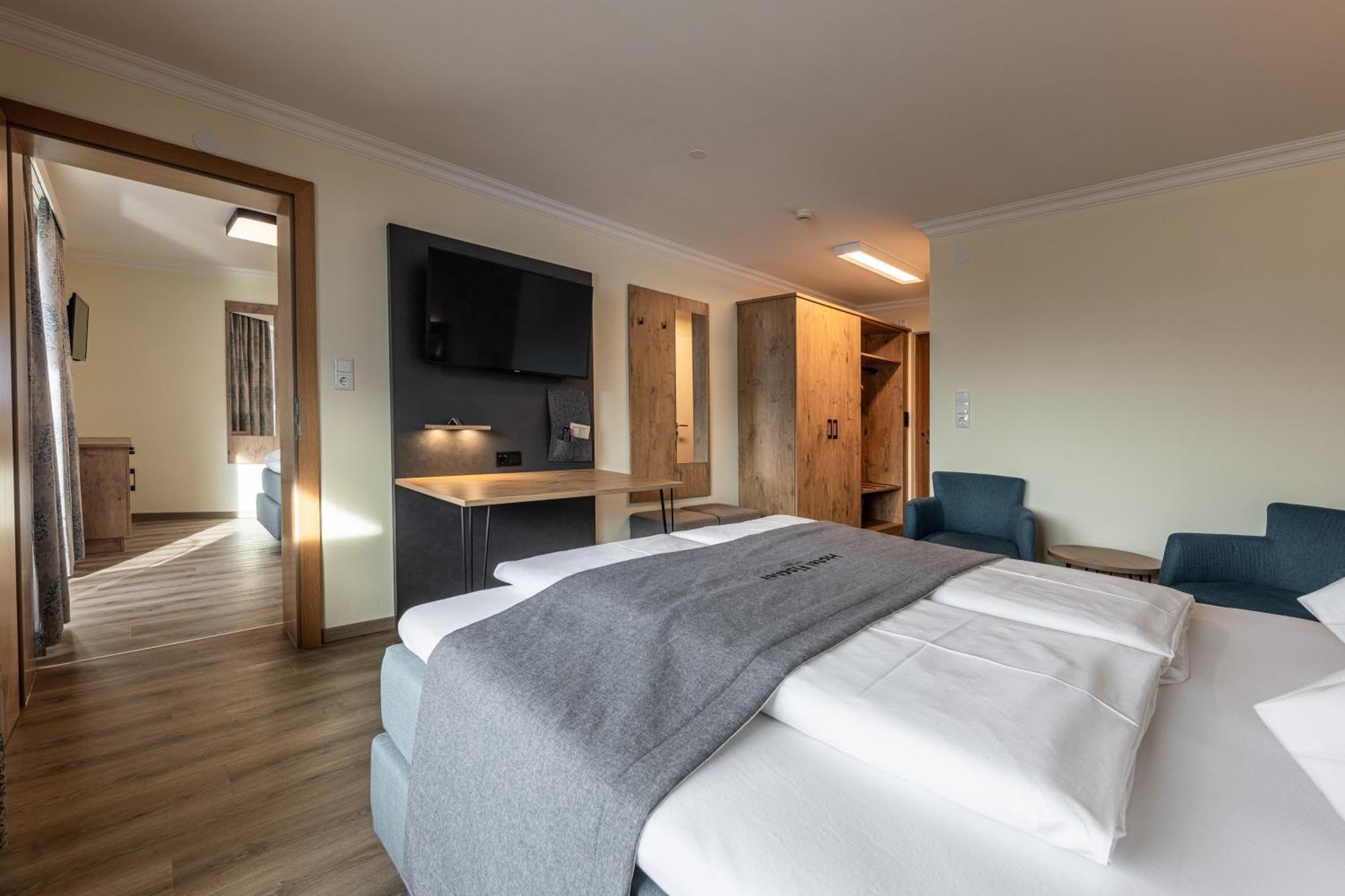 Hotel Fischer Санкт-Йоганн-ін-Тіроль Екстер'єр фото